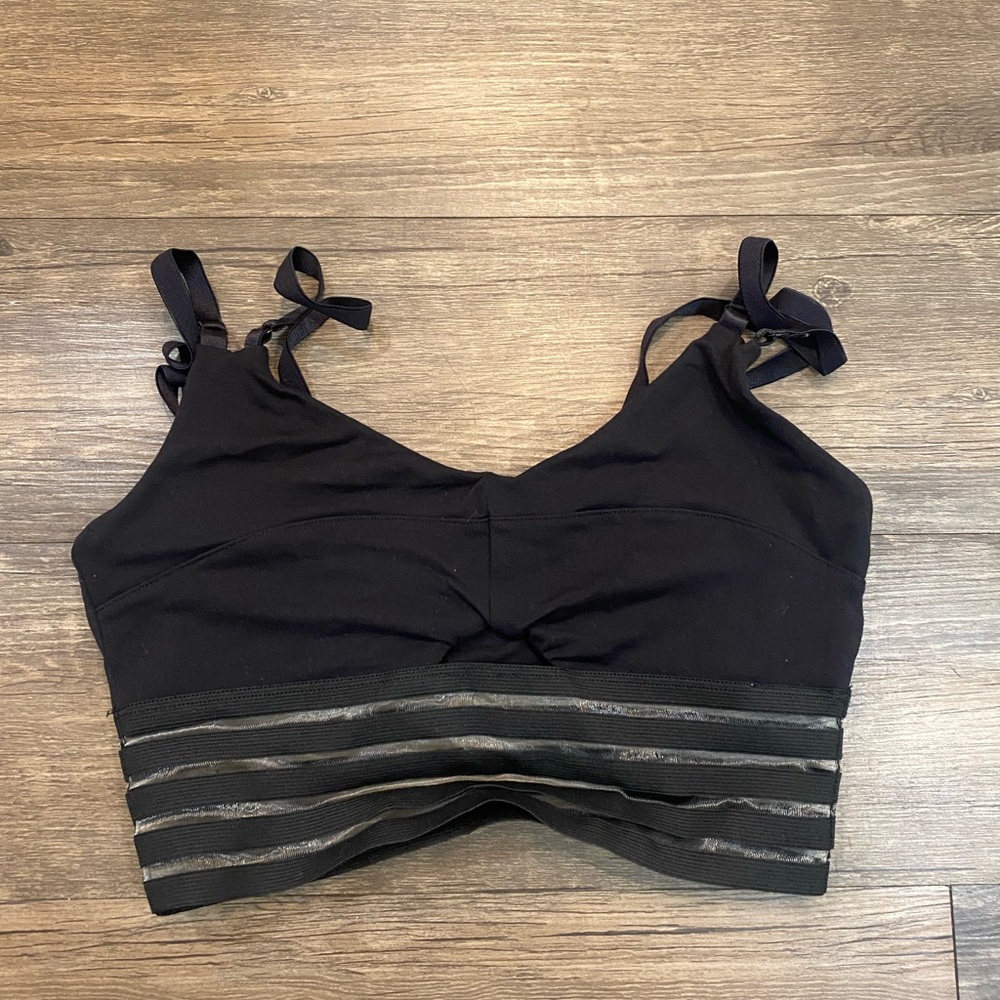 Bombshell Reward Sports Top 🖤